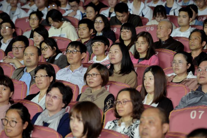 桐乡市图书馆新领导引领下的气象变革