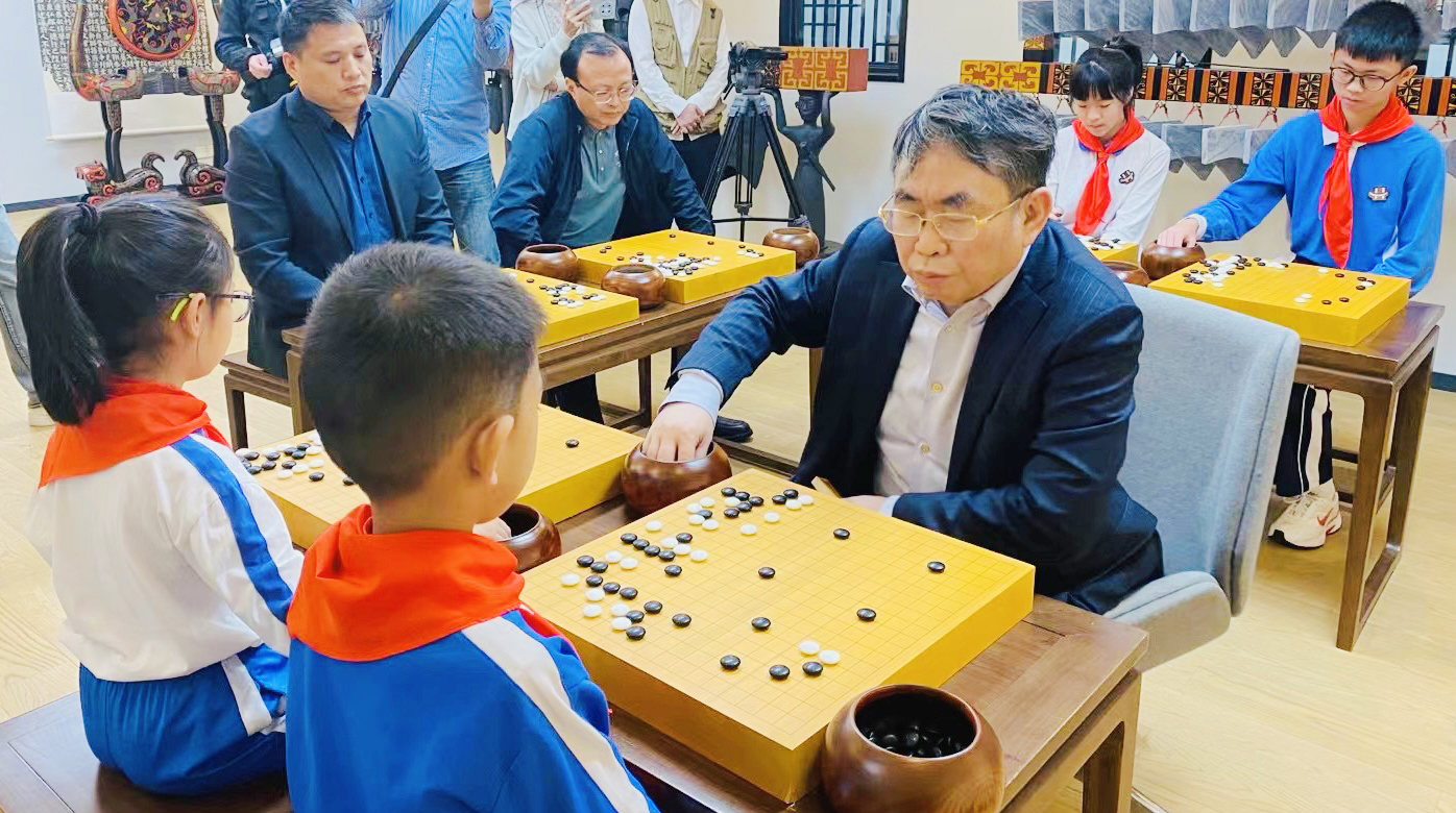 围棋赛场风云变幻，英雄辈出——最新比赛信息汇总